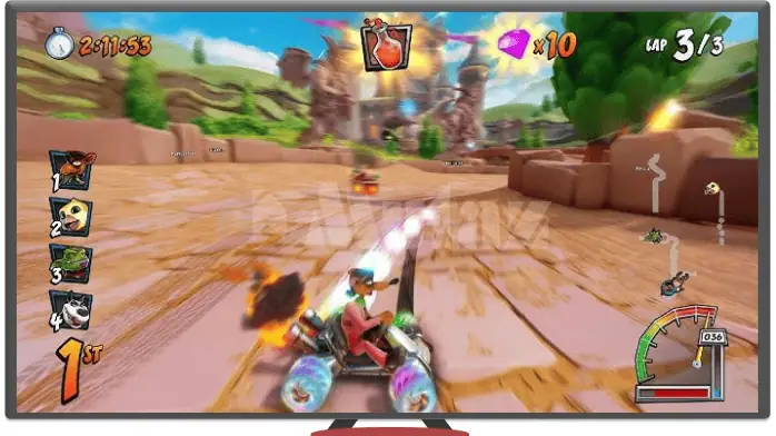 سباق ديناميكي متعدد اللاعبين في Crash Team Racing، يسلط الضوء على الشخصيات الملونة والمسار الملتوي المليء بالإثارة